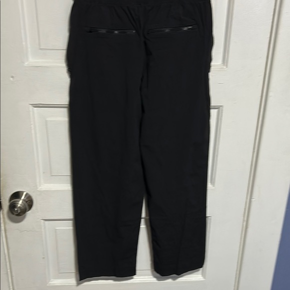 Athleta Trekkie Straight Crop Drawstring Pocket Pant - Picture 5 of 8